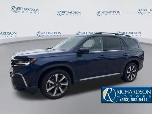 Obsidian Blue Pearl 2023 Honda Pilot AWD Elite