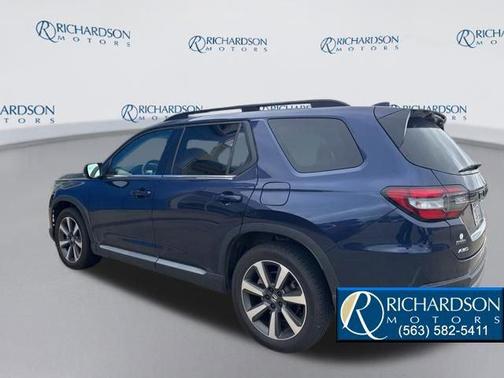 Obsidian Blue Pearl 2023 Honda Pilot AWD Elite