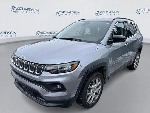 2022 Jeep Compass Latitude Lux
