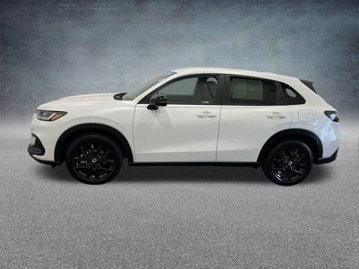 Platinum White Pearl 2024 Honda HR-V Sport