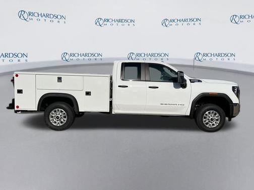 2025 GMC Sierra 2500 Base