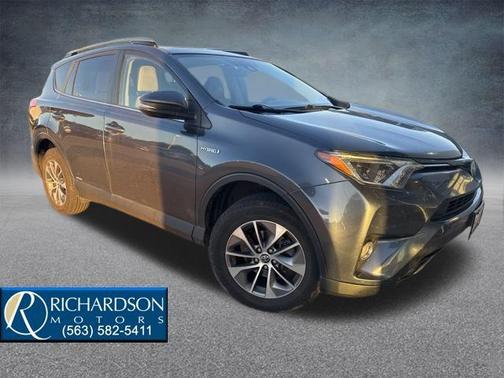 2017 Toyota RAV4 Hybrid XLE