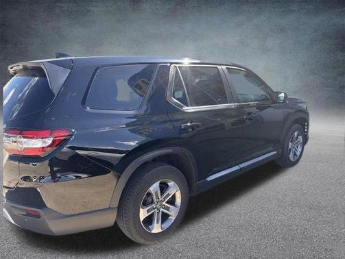 Crystal Black Pearl 2023 Honda Pilot AWD EX-L 7 Passenger