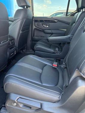 Crystal Black Pearl 2023 Honda Pilot AWD EX-L 7 Passenger