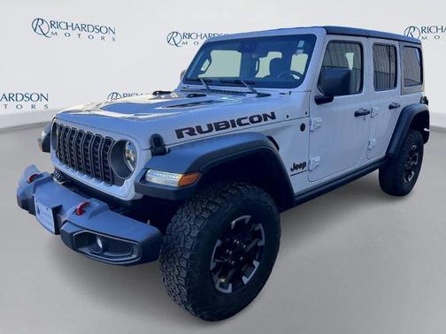 Bright White Clearcoat 2025 Jeep Wrangler Rubicon
