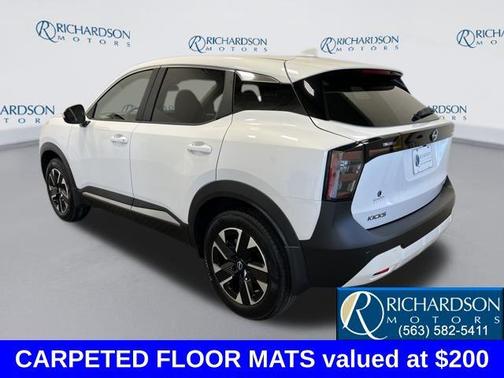 2025 Nissan Kicks SV