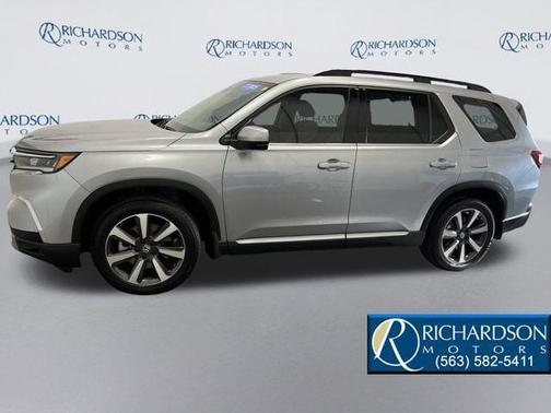 2025 Honda Pilot Touring 8-Passenger