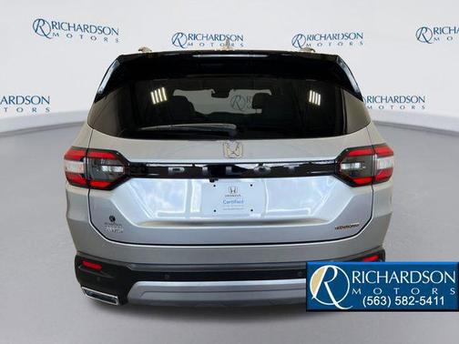 2025 Honda Pilot Touring 8-Passenger