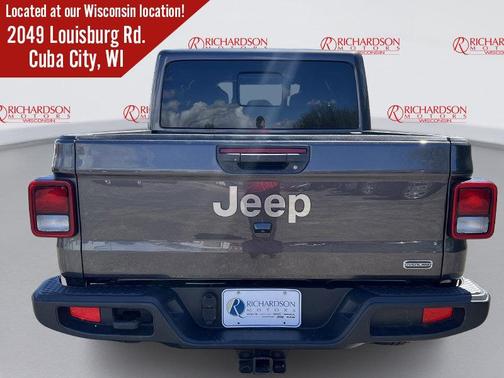 Granite Crystal Metallic Clearcoat 2022 Jeep Gladiator Overland