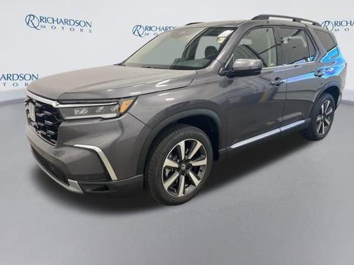 2025 Honda Pilot Touring 8-Passenger