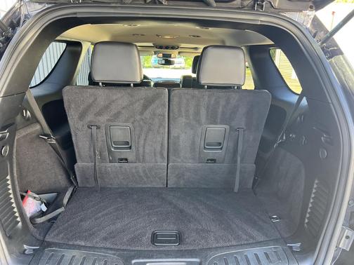 Granite Crystal Metallic 2017 Dodge Durango GT
