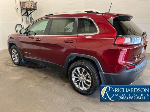 Velvet Red Pearlcoat 2021 Jeep Cherokee Latitude Lux