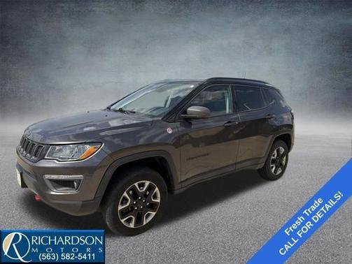Granite Crystal Metallic Clearcoat 2017 Jeep New Compass Trailhawk