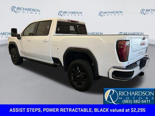 Summit White 2024 GMC Sierra 2500 AT4