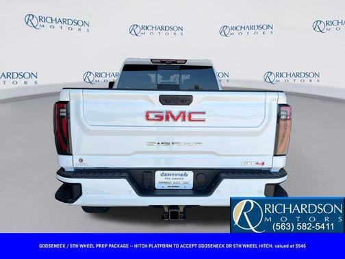 Summit White 2024 GMC Sierra 2500 AT4