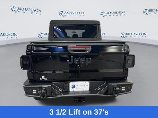 2022 Jeep Gladiator Willys 4x4