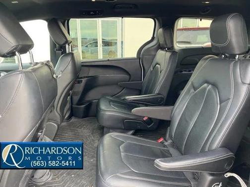 2020 Chrysler Pacifica L