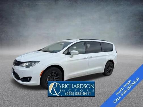 2020 Chrysler Pacifica L