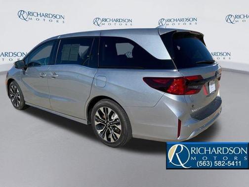 Silver 2025 Honda Odyssey Elite