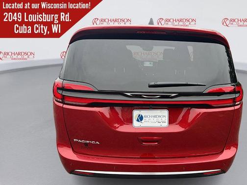 Red Hot Pearlcoat 2027 Chrysler Pacifica L