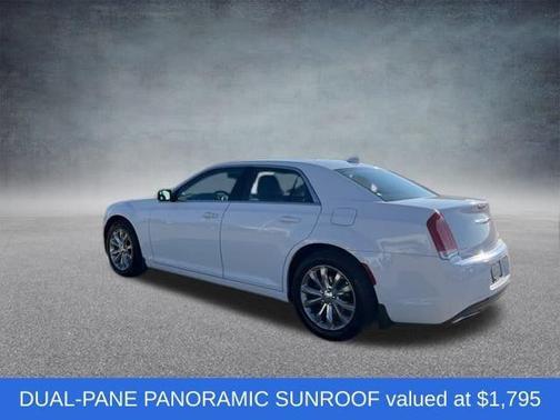 2016 Chrysler 300 Limited