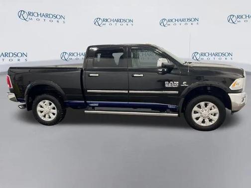 2018 RAM 2500 Laramie Crew Cab 4x4 6'4' Box