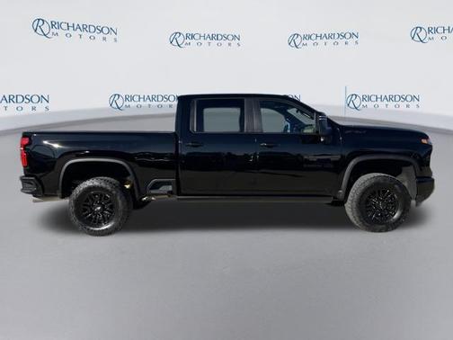 2024 Chevrolet Silverado 2500 4WD Crew Cab Standard Bed ZR2