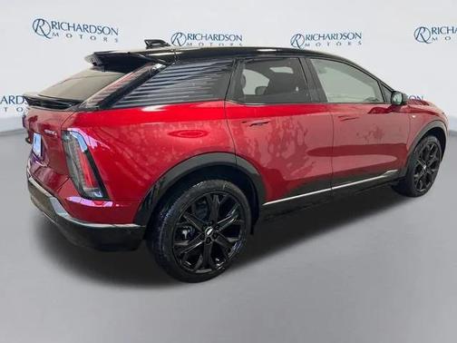 2025 Cadillac OPTIQ Sport 1 AWD