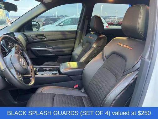 2024 Nissan Pathfinder Rock Creek 4WD