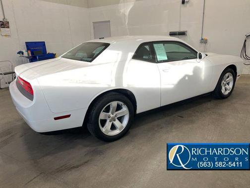 2011 Dodge Challenger Base
