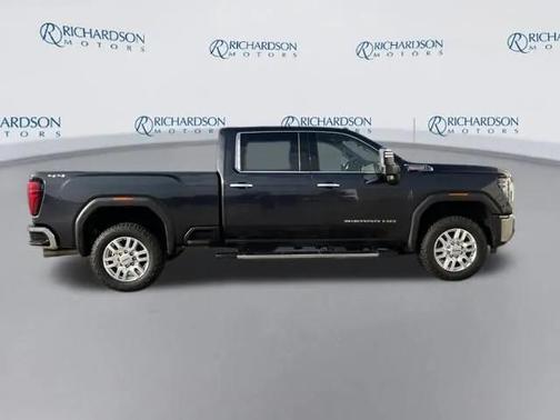 2024 GMC Sierra 2500 SLT