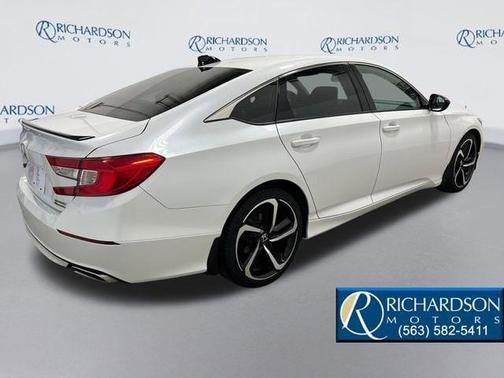 Platinum White Pearl 2022 Honda Accord Sport SE 1.5T