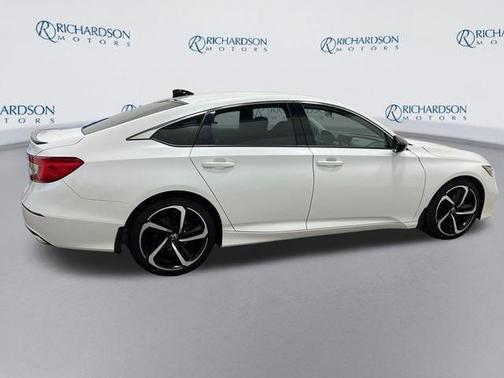Platinum White Pearl 2022 Honda Accord Sport SE 1.5T