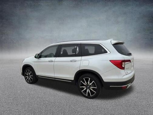 Platinum White Pearl 2022 Honda Pilot AWD Elite