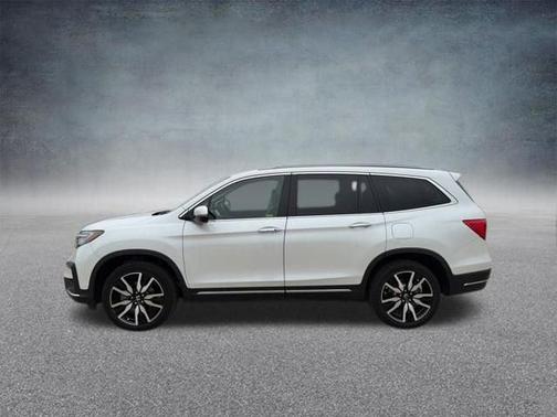 Platinum White Pearl 2022 Honda Pilot AWD Elite