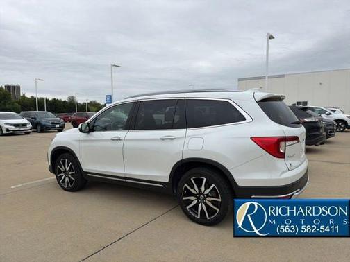 Platinum White Pearl 2022 Honda Pilot AWD Elite