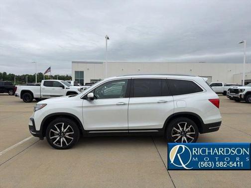 Platinum White Pearl 2022 Honda Pilot AWD Elite
