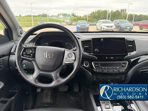 Platinum White Pearl 2022 Honda Pilot AWD Elite