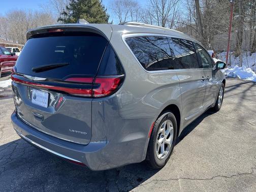 2022 Chrysler Pacifica Limited