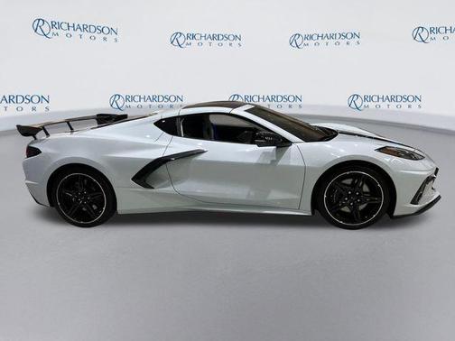 2023 Chevrolet Corvette Stingray w/3LT