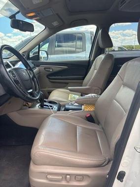 White Diamond Pearl 2018 Honda Pilot EX-L