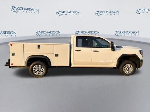 2025 GMC Sierra 2500 Base