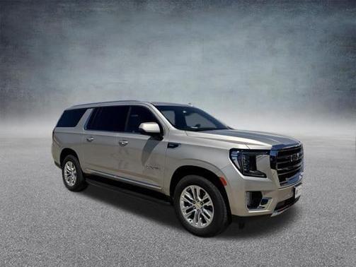 Pearl Beige Metallic 2023 GMC Yukon XL SLT