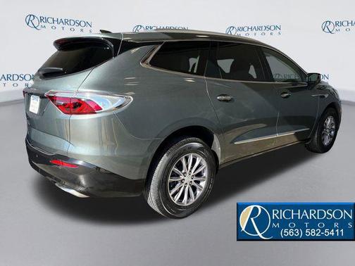 2022 Buick Enclave AWD Essence