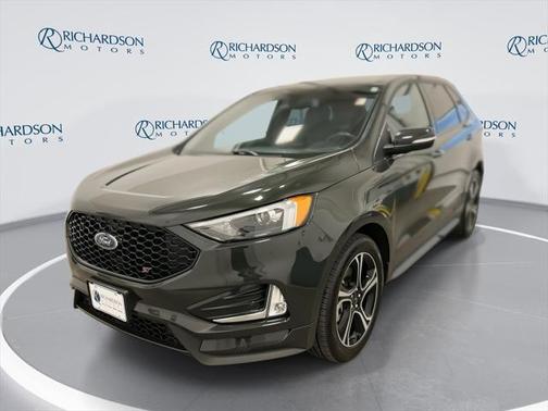 2022 Ford Edge ST