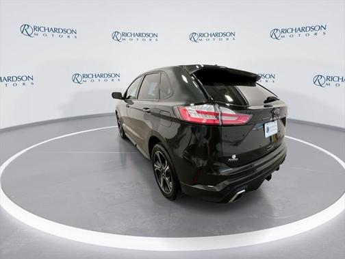 2022 Ford Edge ST