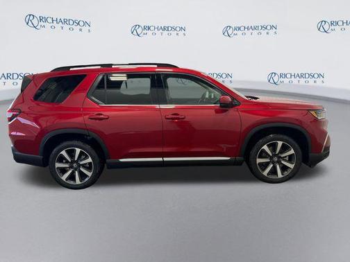 2025 Honda Pilot Touring 8-Passenger