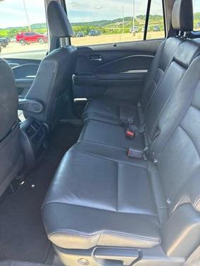 Platinum White Pearl 2022 Honda Pilot AWD Special Edition