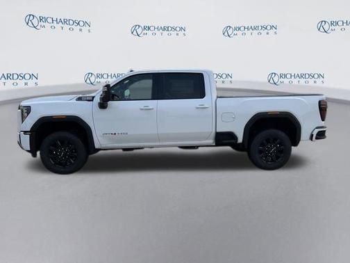 2025 GMC Sierra 2500 AT4