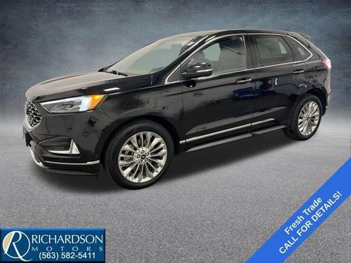 AGATE BLACK METALLIC 2021 Ford Edge Titanium